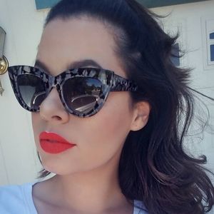 Meet your Posher, Beka